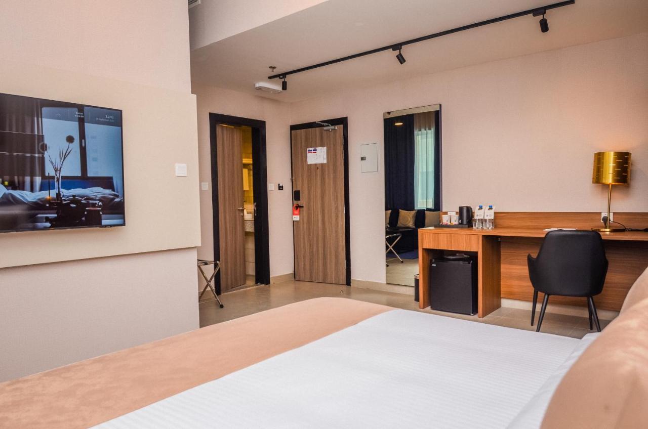 Vogo Grand Hotel Formerly Best Western Plus Hotel Dubai Academic City Exterior foto