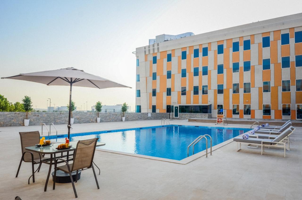Vogo Grand Hotel Formerly Best Western Plus Hotel Dubai Academic City Exterior foto