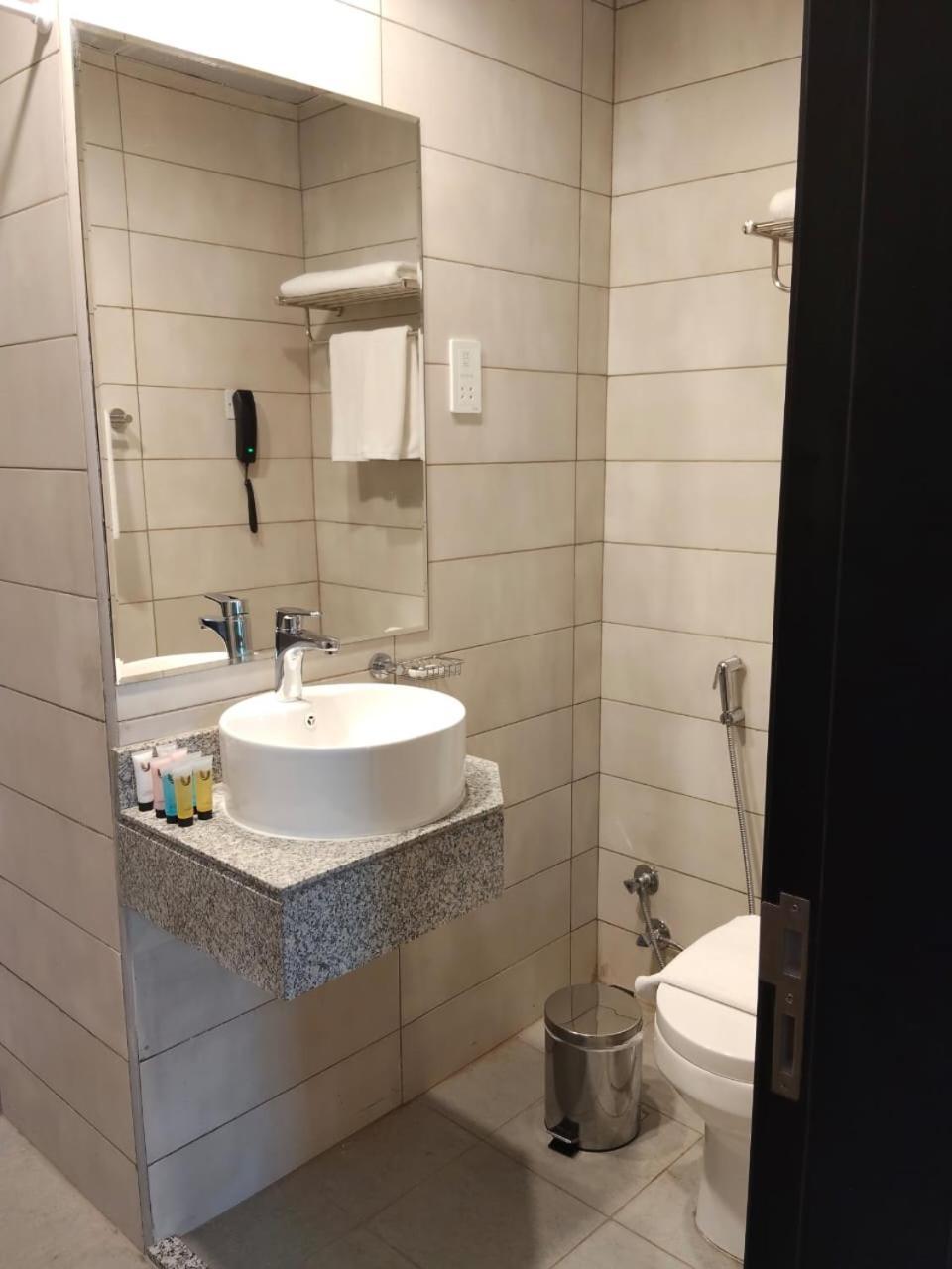 Vogo Grand Hotel Formerly Best Western Plus Hotel Dubai Academic City Quarto foto